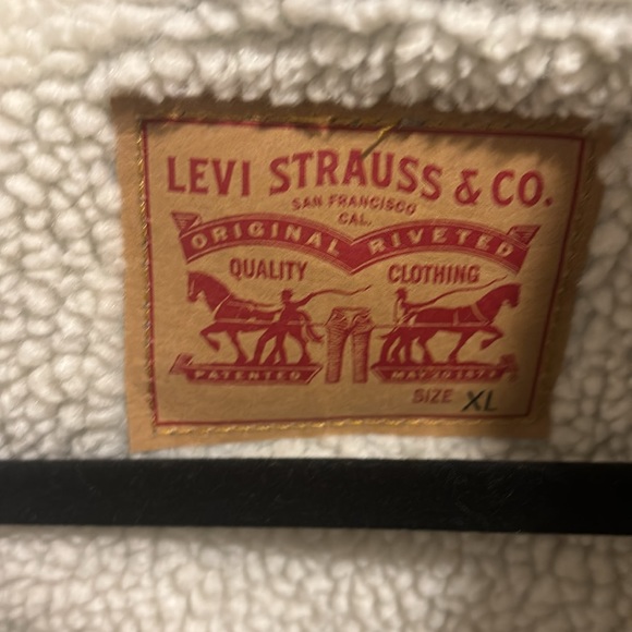 LEVI’S JACKET - Picture 3 of 4